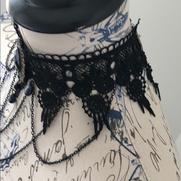 Black Lace Choker - Picture 3 of 7